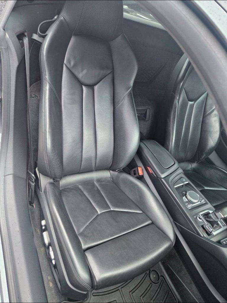 Used 2017 Audi R8 V10 w/ Carbon Exterior Package AWD/4WD image 10