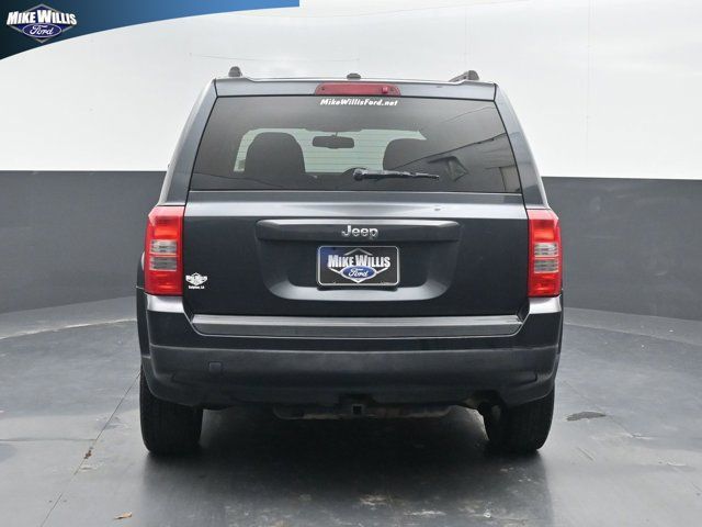 Used 2015 Jeep Patriot Sport w/ Power Value Group FWD image 6
