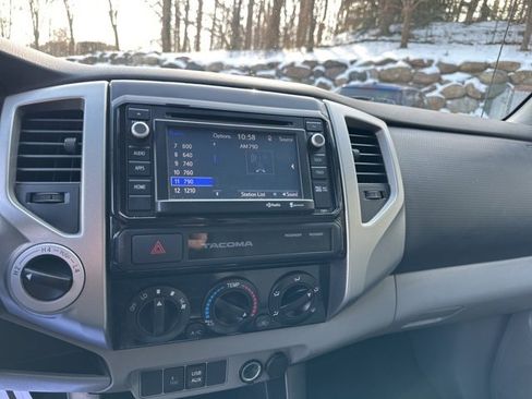 Used 2015 Toyota Tacoma 4x4 Double Cab w/ TRD Off-Road Package image 18