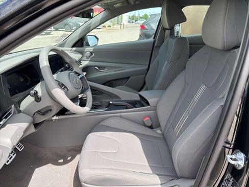 New 2026 Hyundai Elantra Sport FWD image 17