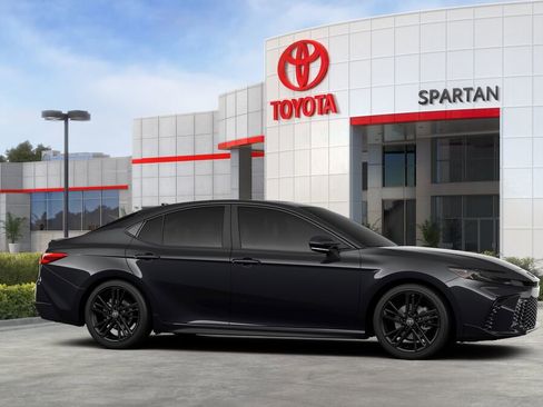 New 2026 Toyota Camry Hybrid FWD image 13