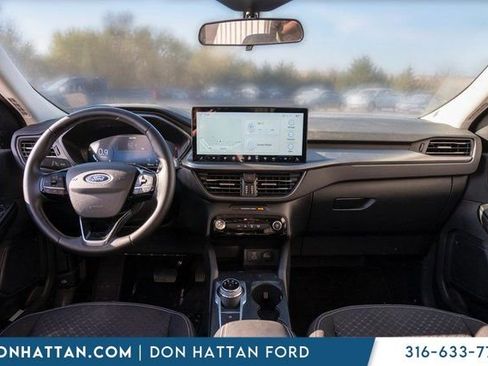 Used 2023 Ford Escape Active w/ Tech Pack #2 image 3