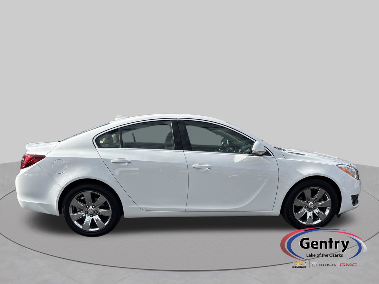 Used 2016 Buick Regal FWD image 6