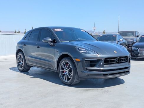 Used 2024 Porsche Macan S AWD/4WD image 3