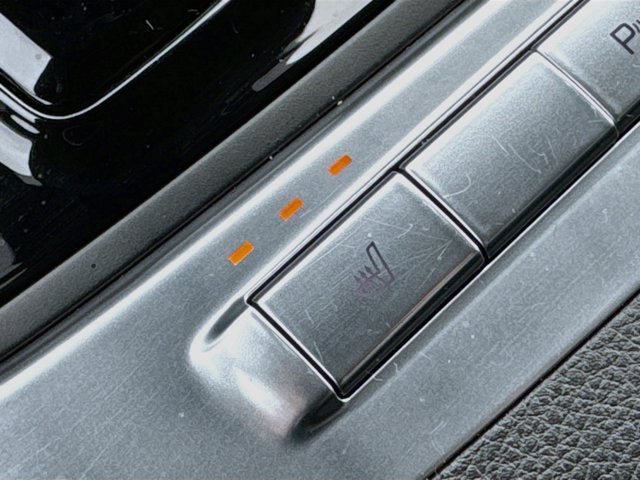 Certified 2026 Kia Carnival EX FWD image 20