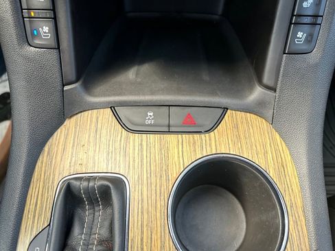 Used 2018 GMC Acadia Denali w/ Technology Package image 31