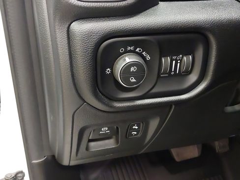Used 2022 RAM 1500 Laramie image 23