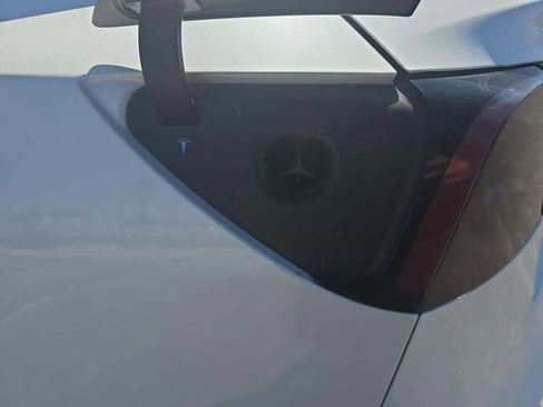 Used 2023 Tesla Model 3 Standard Range image 21