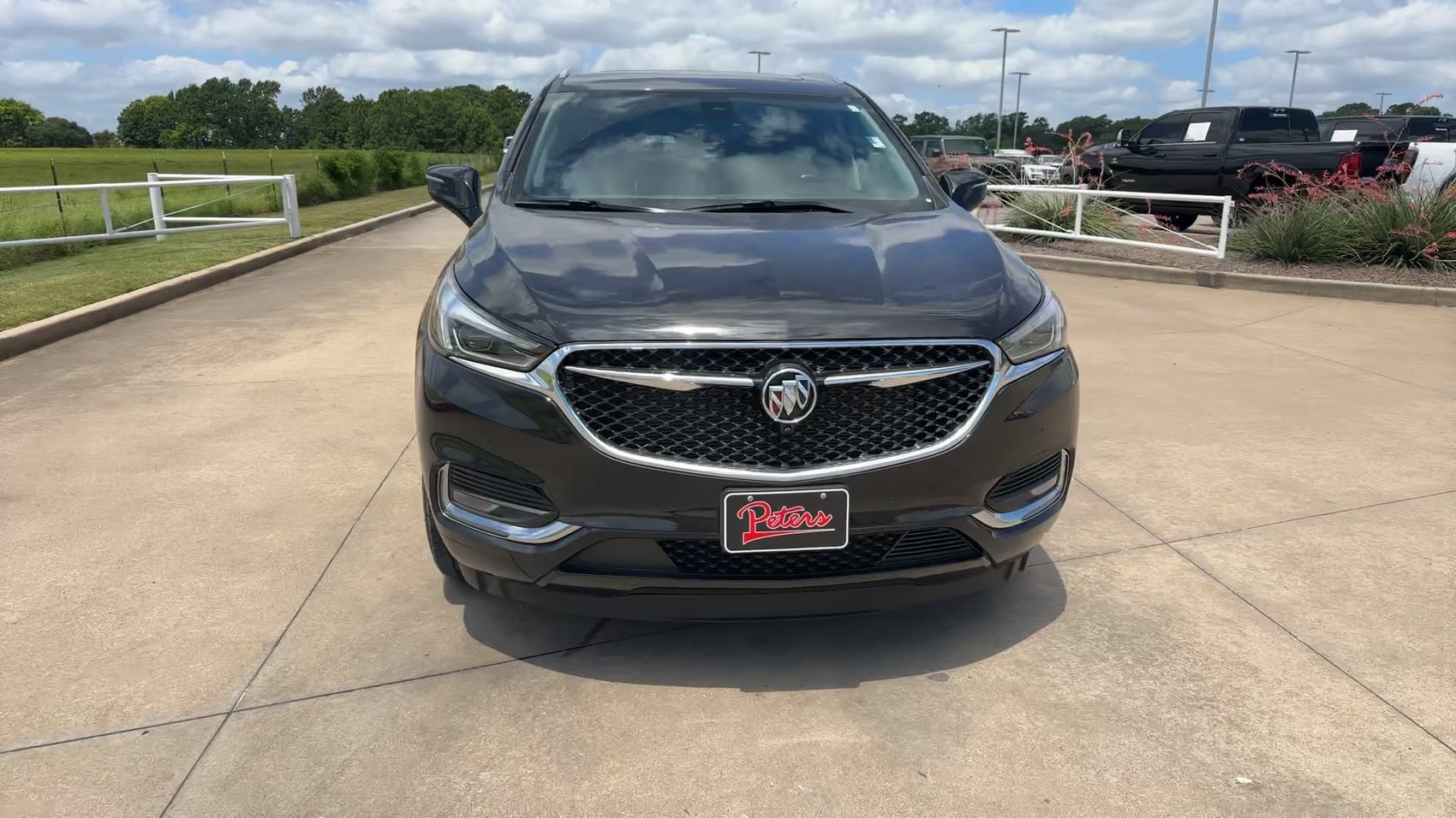 Used 2021 Buick Enclave Avenir w/ Avenir Technology Package FWD image 4
