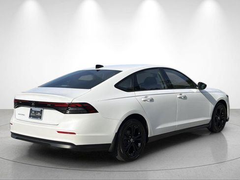 Used 2025 Honda Accord SE image 5
