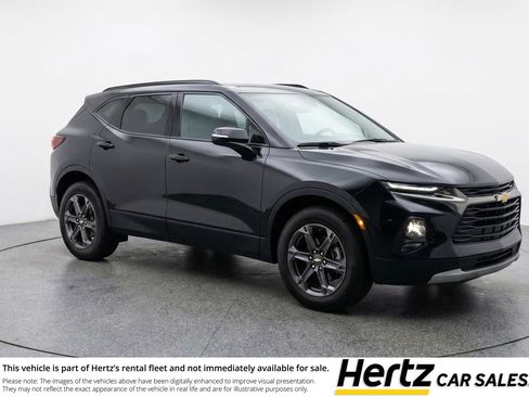 Used 2025 Chevrolet Blazer LT FWD image 1
