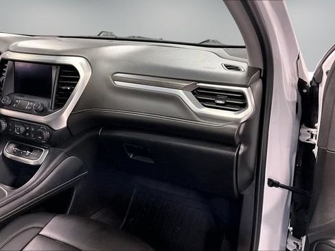 Used 2022 GMC Acadia SLT w/ Elevation Edition FWD image 27