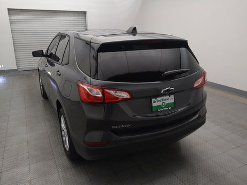 Used 2019 Chevrolet Equinox LS w/ LS Convenience Package FWD image 6
