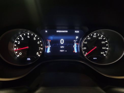 Used 2018 Jeep Compass Latitude w/ Popular Equipment Group FWD image 23