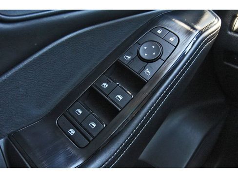 Certified 2025 Nissan Rogue SV image 22