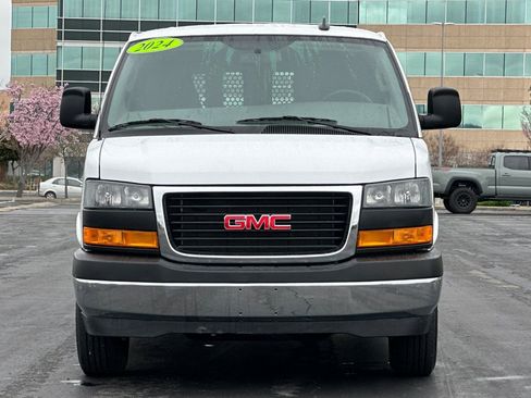 Used 2024 GMC Savana 2500 w/ Driver Convenience Package RWD image 9