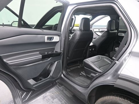Used 2024 Ford Explorer ST w/ Equipment Group 401A image 19