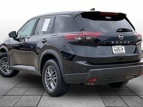 Used 2024 Nissan Rogue S FWD image 11
