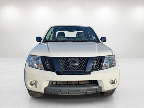 Used 2019 Nissan Frontier SV w/ Value Truck Package image 2