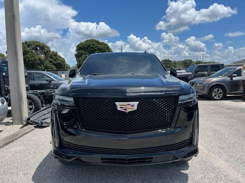 Used 2021 Cadillac Escalade ESV Sport w/ Driver Assist Tech Package RWD image 2