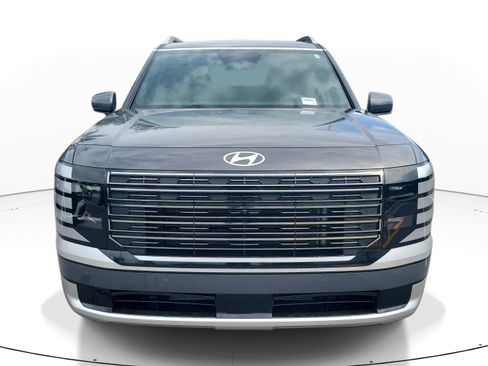 Used 2026 Hyundai Palisade Calligraphy FWD image 2