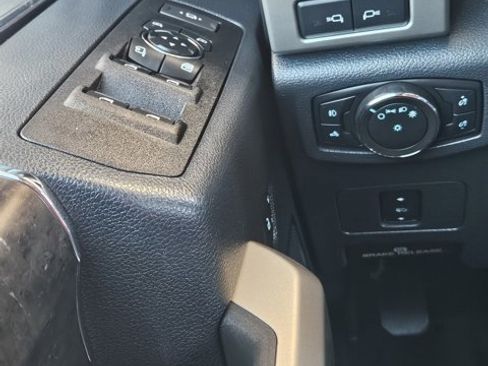 Certified 2022 Ford F250 Lariat image 23