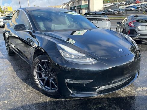 Used 2018 Tesla Model 3 Long Range image 1