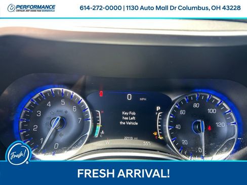 Used 2025 Chrysler Pacifica Select FWD image 18