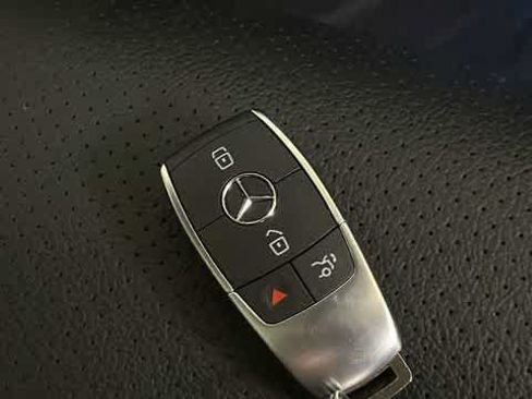 Used 2021 Mercedes-Benz GLE 350 4MATIC image 26