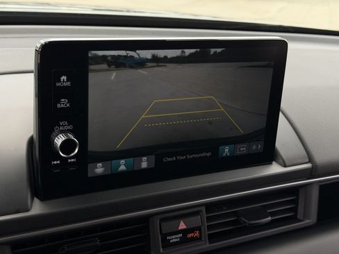 Used 2024 Honda Pilot EX-L image 18