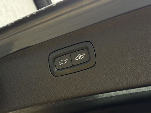 Used 2022 Volvo XC90 T6 Momentum w/ Climate Package image 47