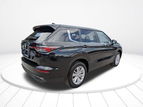 New 2026 Mitsubishi Outlander ES FWD image 4