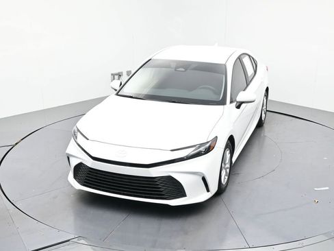 Used 2025 Toyota Camry LE w/ Convenience Package FWD image 19