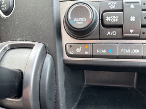 Used 2015 Honda Pilot Touring image 21