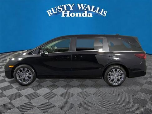 New 2026 Honda Odyssey Touring image 6