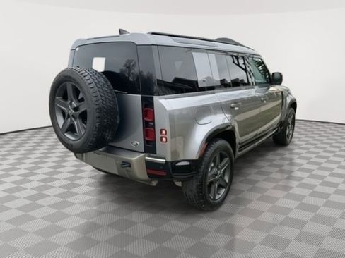 Used 2022 Land Rover Defender 110 X-Dynamic SE AWD/4WD image 5