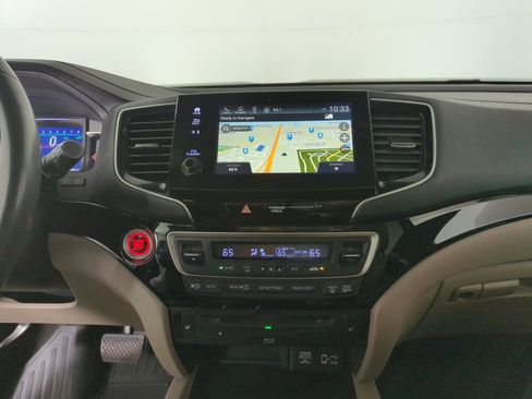 Used 2019 Honda Pilot Touring image 13