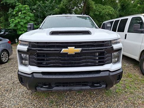 Used 2025 Chevrolet Silverado 2500 W/T w/ WT Convenience Package AWD/4WD image 2