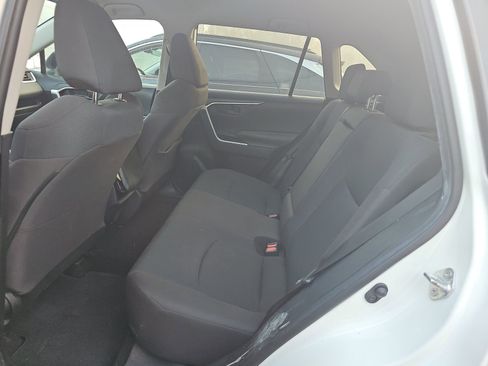 Used 2020 Toyota RAV4 LE image 19