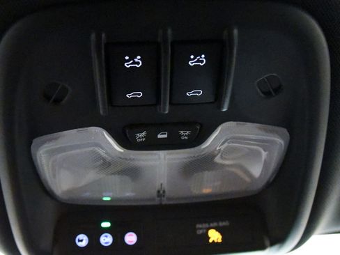 Used 2023 Chevrolet Colorado ZR2 w/ ZR2 Convenience Package III AWD/4WD image 34