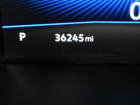 Certified 2023 Volkswagen Taos SE w/ Panoramic Sunroof Package FWD image 21