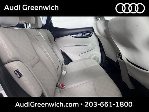 Used 2020 Nissan Rogue Sport SV AWD/4WD image 16