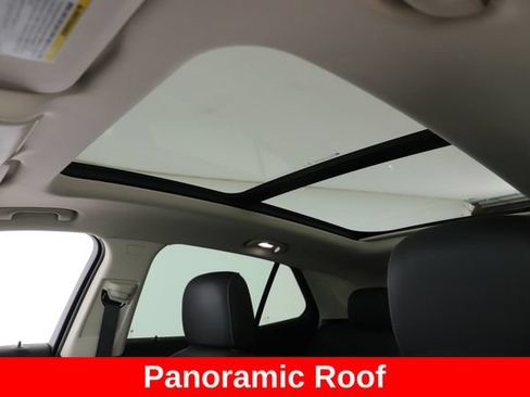 Used 2022 Buick Envision Essence w/ Safety Package FWD image 18