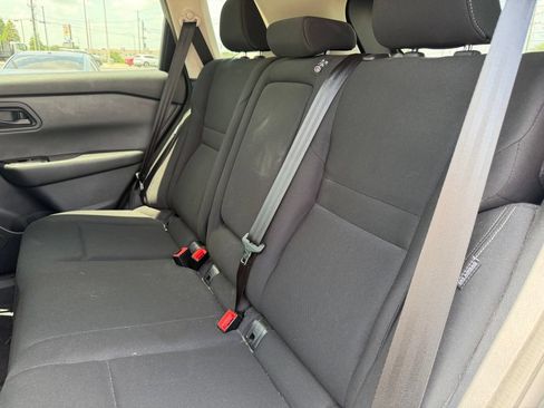 Used 2024 Nissan Rogue S FWD image 11