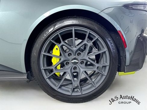 Used 2020 Aston Martin V8 Vantage AMR RWD image 41