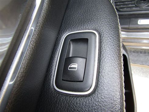 Used 2019 RAM 1500 Laramie w/ Off Road Group image 26