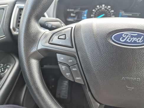 Used 2024 Ford Edge SE w/ Black Appearance Package image 21