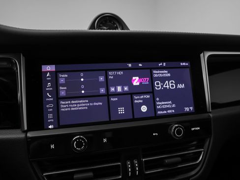 Certified 2023 Porsche Macan AWD/4WD image 39