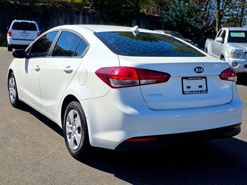Used 2018 Kia Forte LX FWD image 10