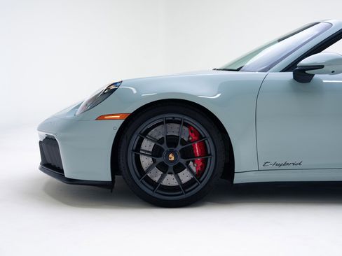Used 2025 Porsche 911 Carrera 4 GTS image 10